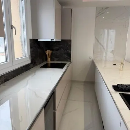 T3 Standing Apartment *